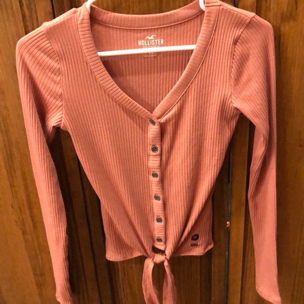 pink hollister xs long sleeve tee !!